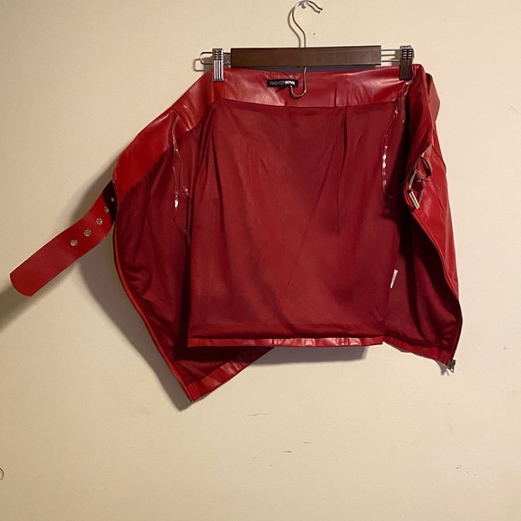 Fashion Nova Bar Hopping Mini Skirt Size Large - Picture 7 of 10